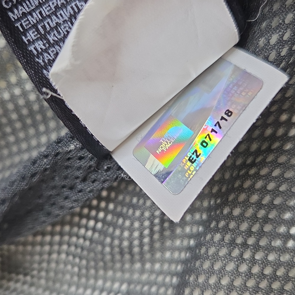 The North Face Mesh Detail Hyvent Rain Jacket - Picture 9 of 17